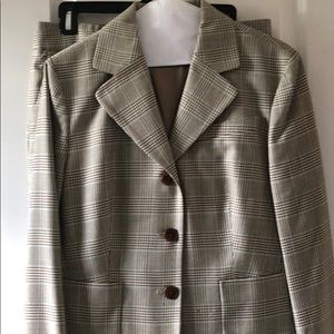 Ann Taylor LOFT size 10 pantsuit.